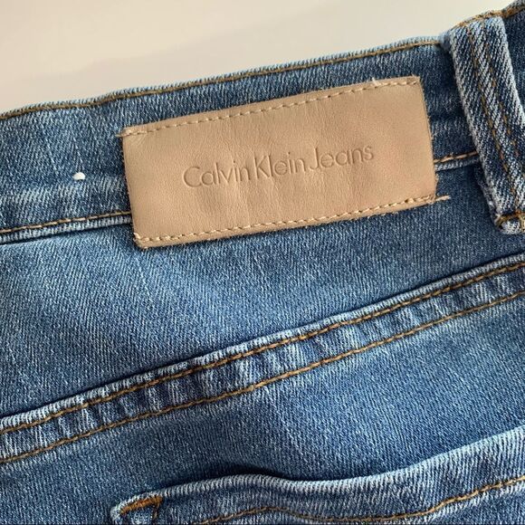 🖤 Calvin Klein | Slim Boyfriend Jean - Picture 6 of 10